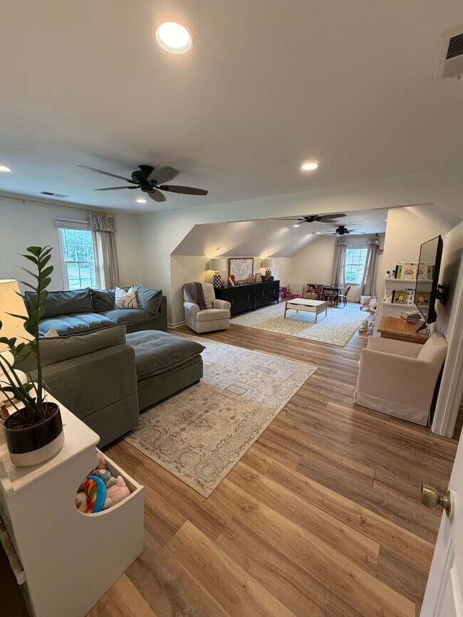 Building Photo - 1946 Corbin Rd