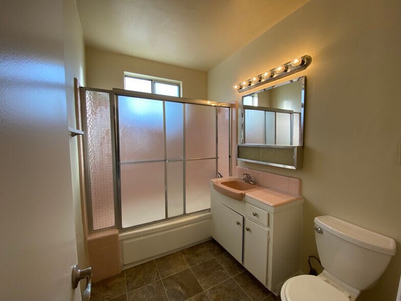 Building Photo - 241 E Alameda Ave