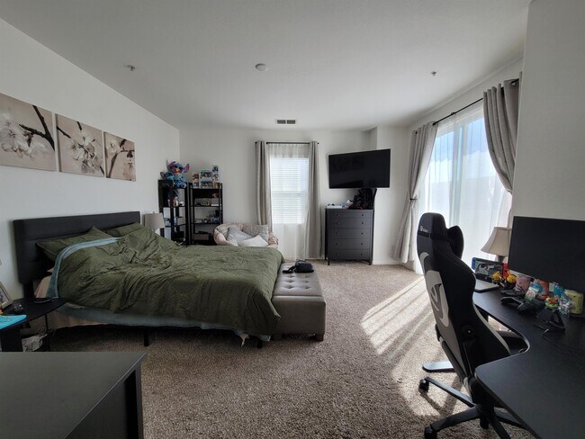 Building Photo - 8338 Crystal Walk Cir