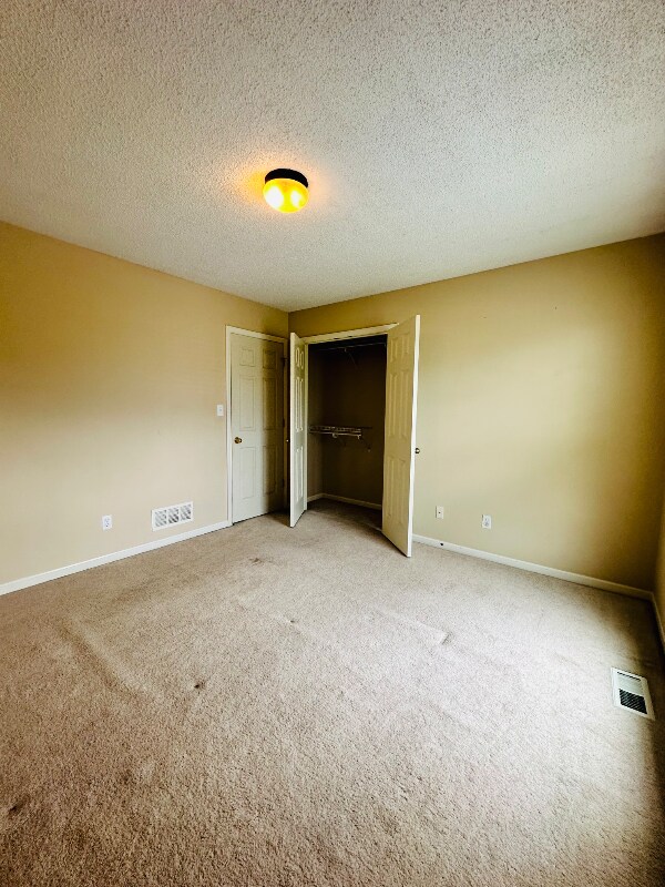 Building Photo - 813 Glenview St