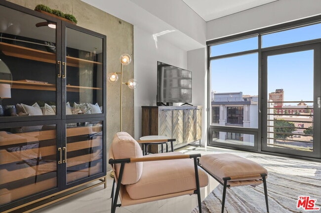 Building Photo - 1111 S Grand Ave