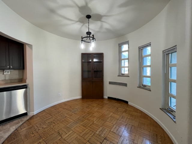 Building Photo - 1260 N Prospect Ave