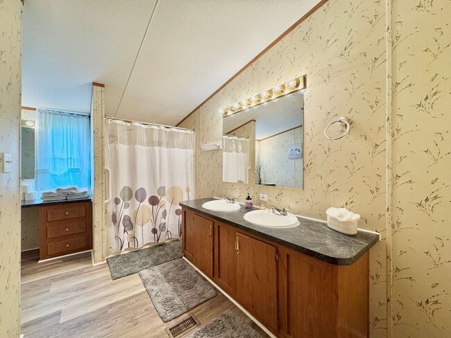 Building Photo - Life Just Got Better.-Short Term Rental