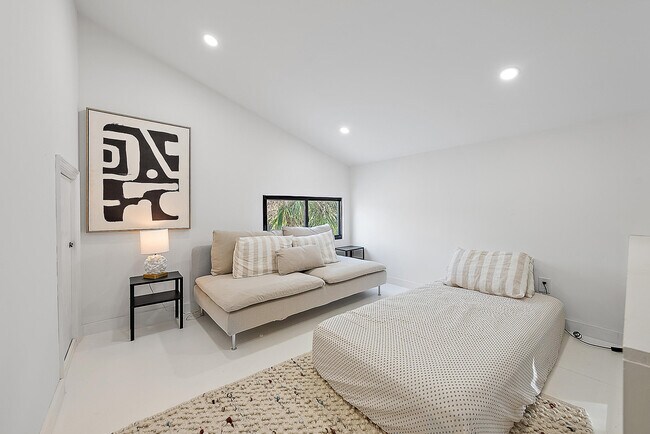 Building Photo - 1271 Morse Blvd