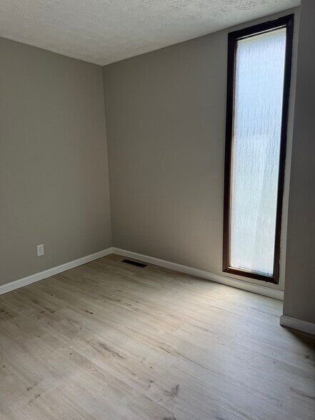 Building Photo - 2814 Stonehenge Dr