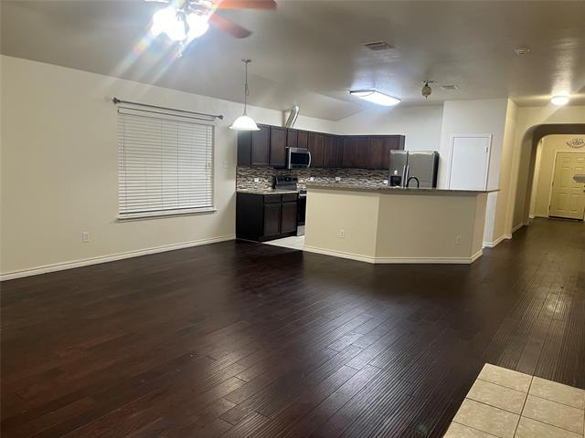 Building Photo - 6949 Sylvan Meadows Dr