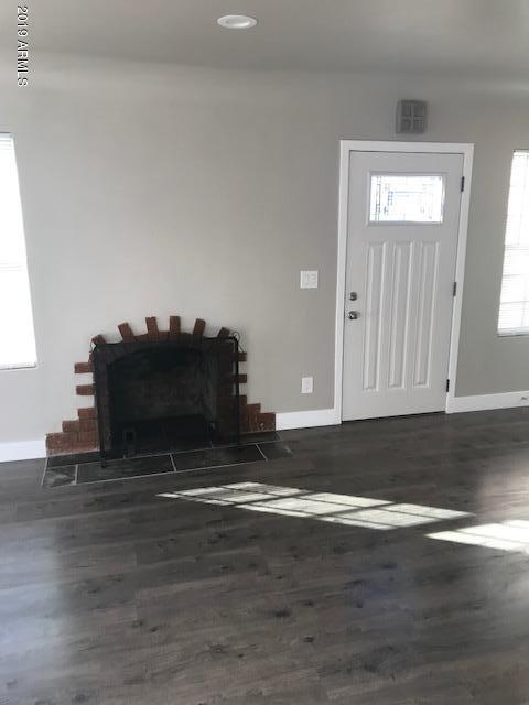 Building Photo - 1914 W Holly St