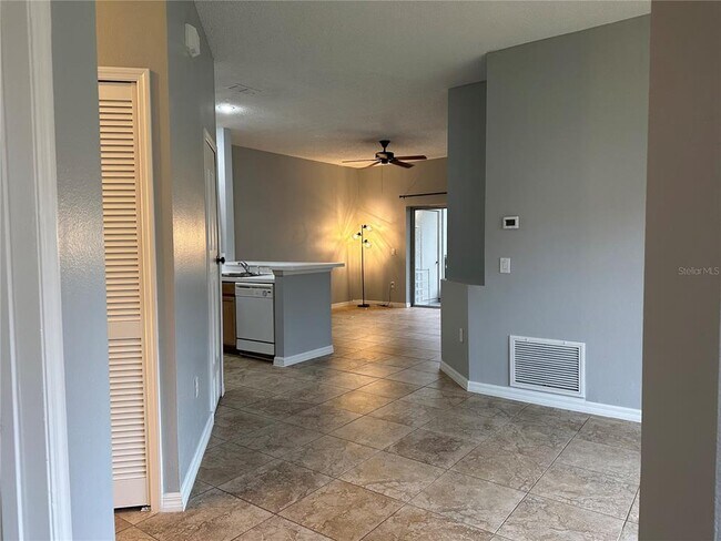 Building Photo - 14572 Laguna Beach Cir