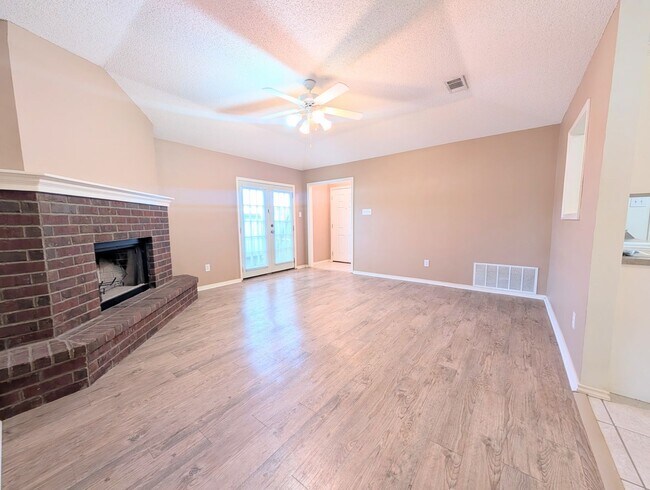 Building Photo - 2417 87th St