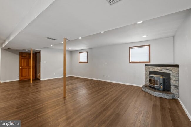 Building Photo - 3206 Seiter Ln