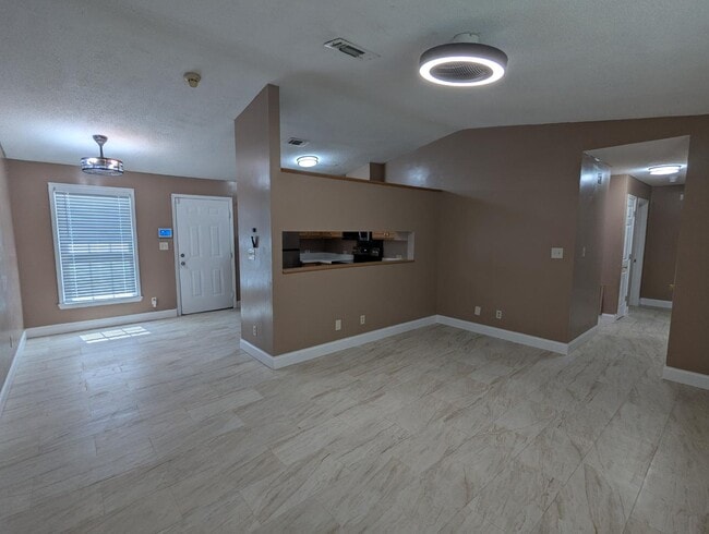 Building Photo - 1304 Montego Ct
