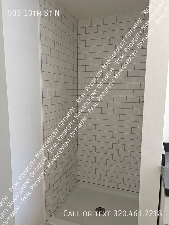 Building Photo - 903 10th St N