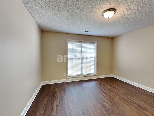 Building Photo - 154 Acadian Dr