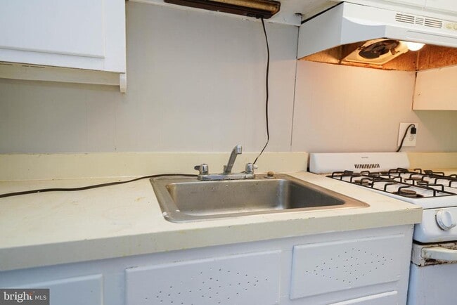 Building Photo - 200 Ironshire St