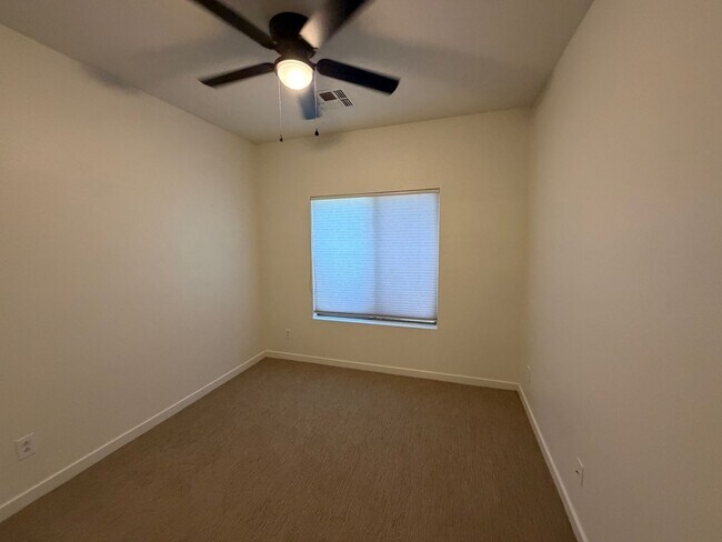 Building Photo - Beautifully Remodeled North Peoria Home 3 Bedroom 2 Bath Plus Office