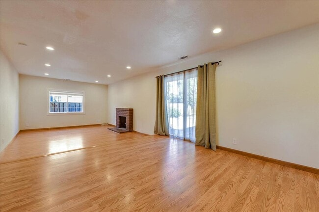 Building Photo - 2651 Poplarwood Way