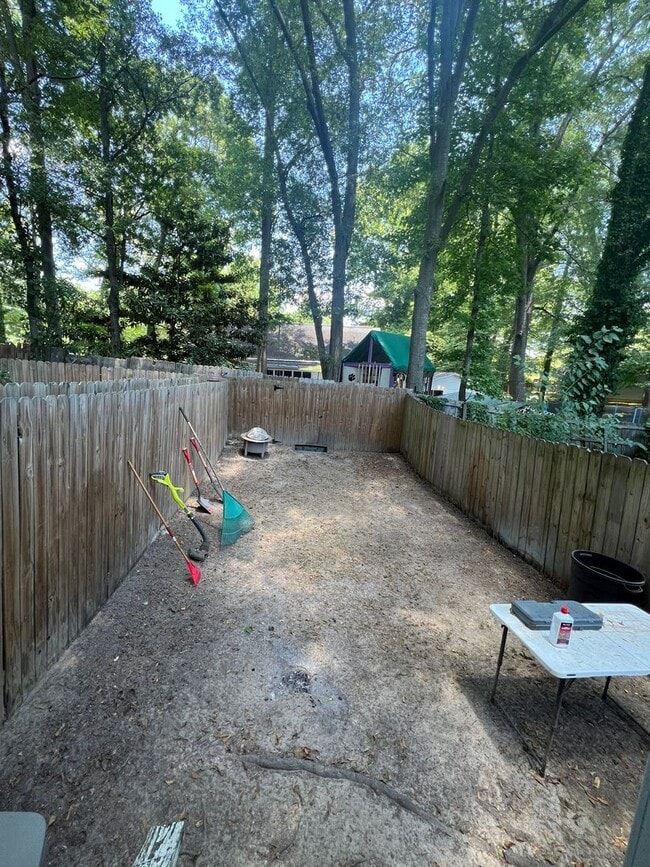 Building Photo - Townhome for Rent