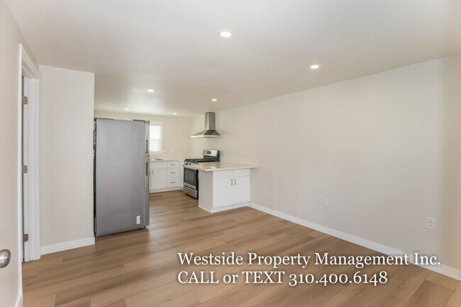 Building Photo - 316 Ximeno Ave