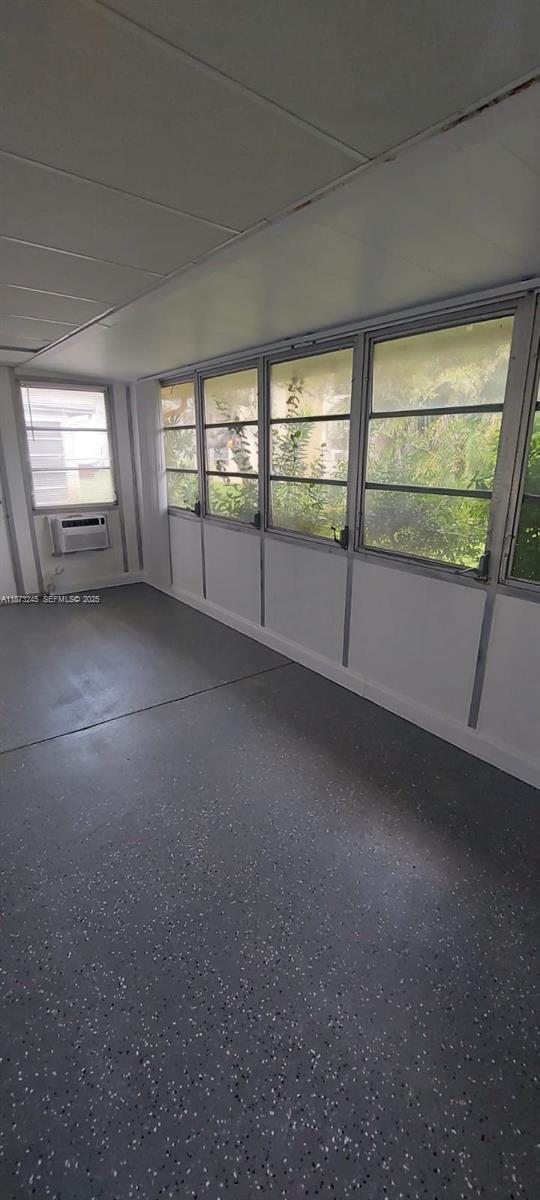 Building Photo - 3033 NW 43rd Ave