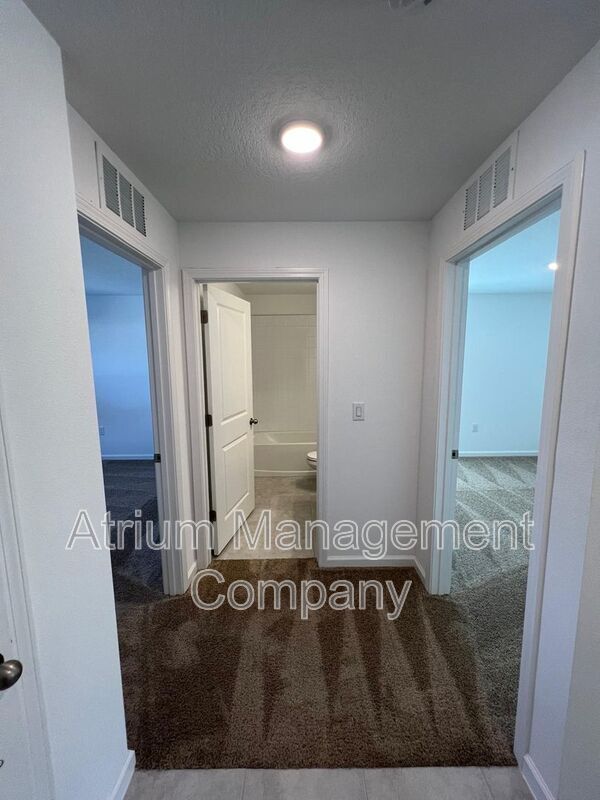 Building Photo - 3707 Eisel Wy