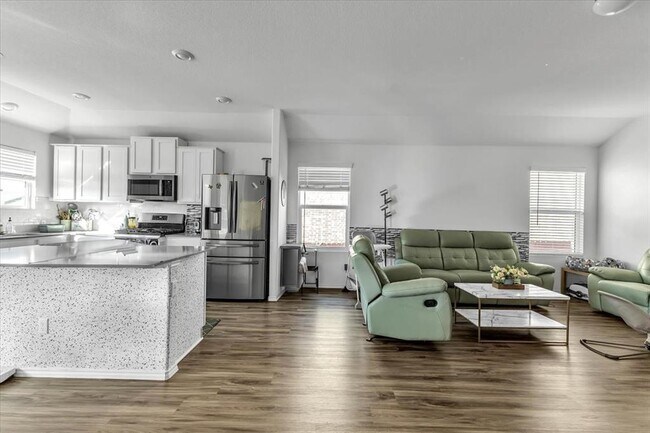 Building Photo - 6013 Amalea Ln