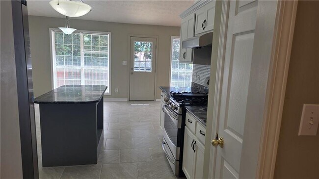 Building Photo - 2994 Hickory Run Cir NW