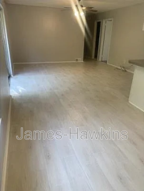 Building Photo - 3855 Woodley Rd