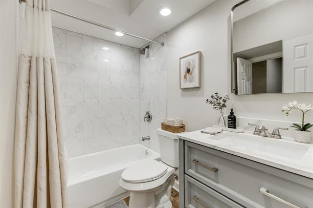 Building Photo - 12327 Montego Plaza