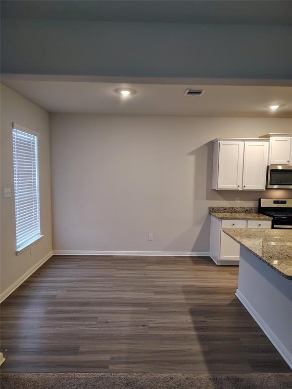 Building Photo - 3114 Freeboard Dr