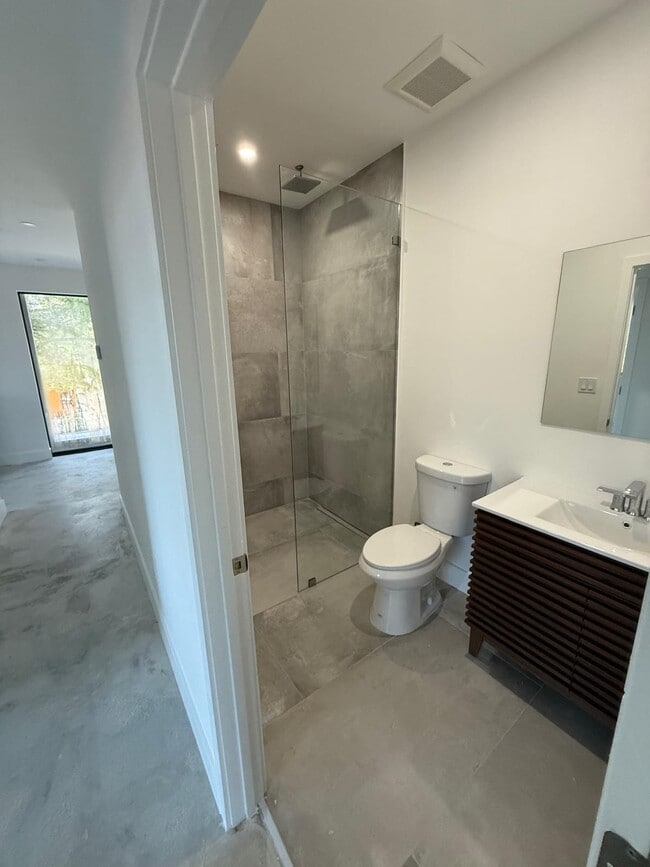 Building Photo - A2Z Construction & Remodel LLC / 2242 NW 9...