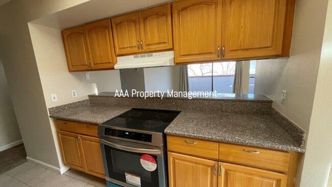 Building Photo - Concord Beautiful 2 bedroom 1 bath condo l...