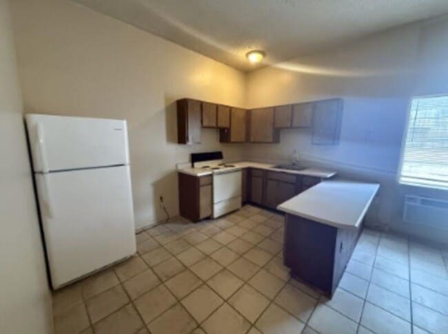 Building Photo - 1410 Marlton St