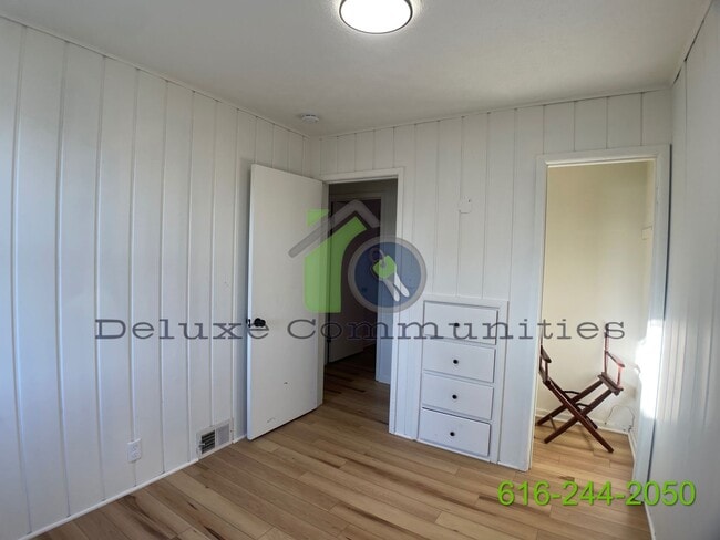 Building Photo - 4366 Prairie St SW