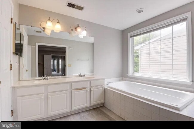 Building Photo - 13118 Rose Petal Cir
