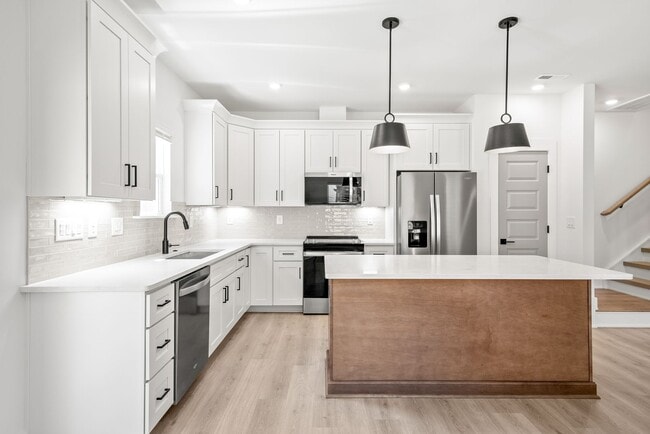 Building Photo - Bright & Modern New Construction Townhome ...