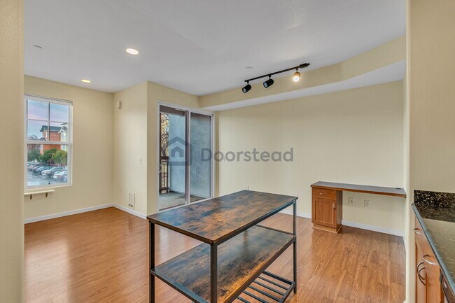 Building Photo - 1121 40th St