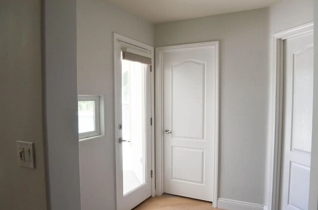 Building Photo - Spacious Riverlakes Golf Course Home with Pool, Spa & 3-Car Garage