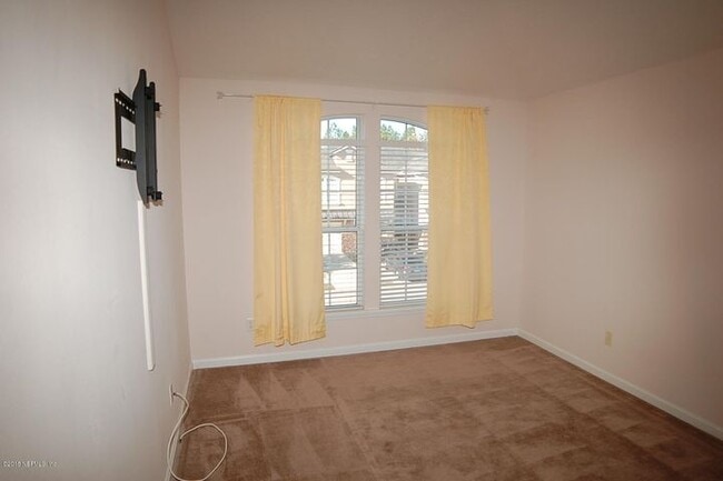 Building Photo - 6182 Bartram Village Dr