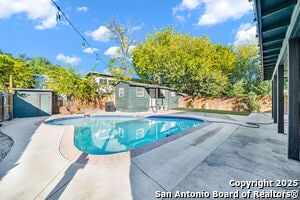 Building Photo - 767 E Myrtle St