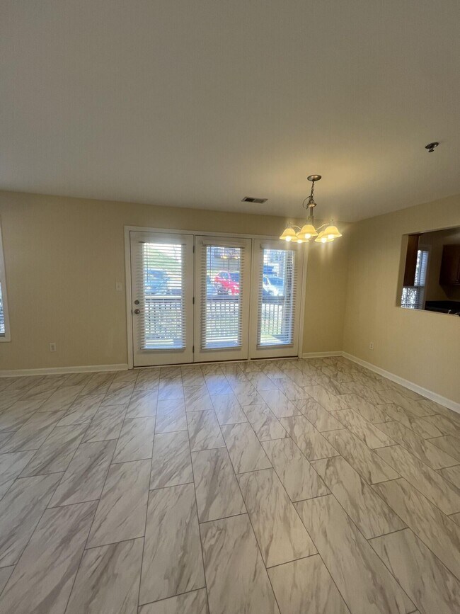 Building Photo - 857 Malabu Dr