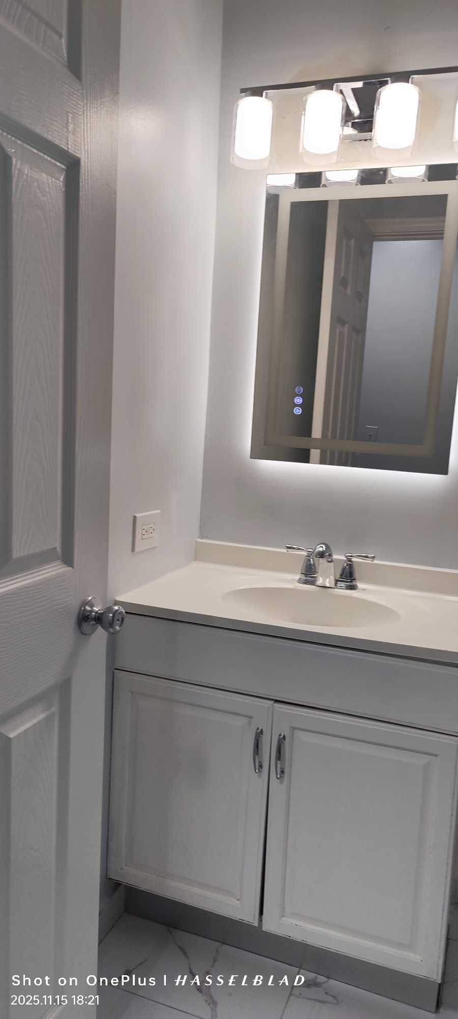 Building Photo - 1095 Green Meadows Dr