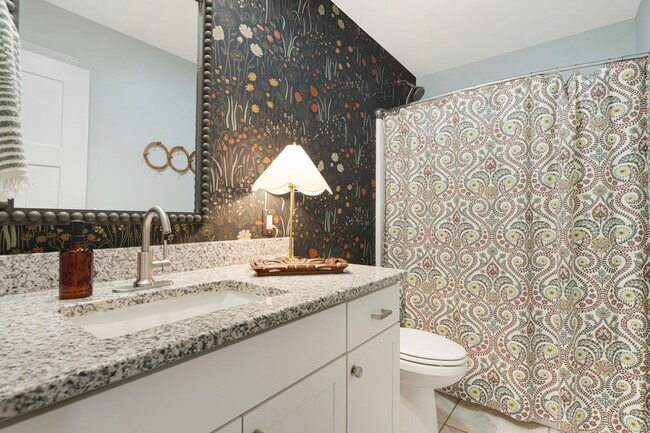 Building Photo - 695 Reed St