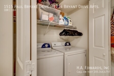 Building Photo - 1515 Paul W Bryant Dr