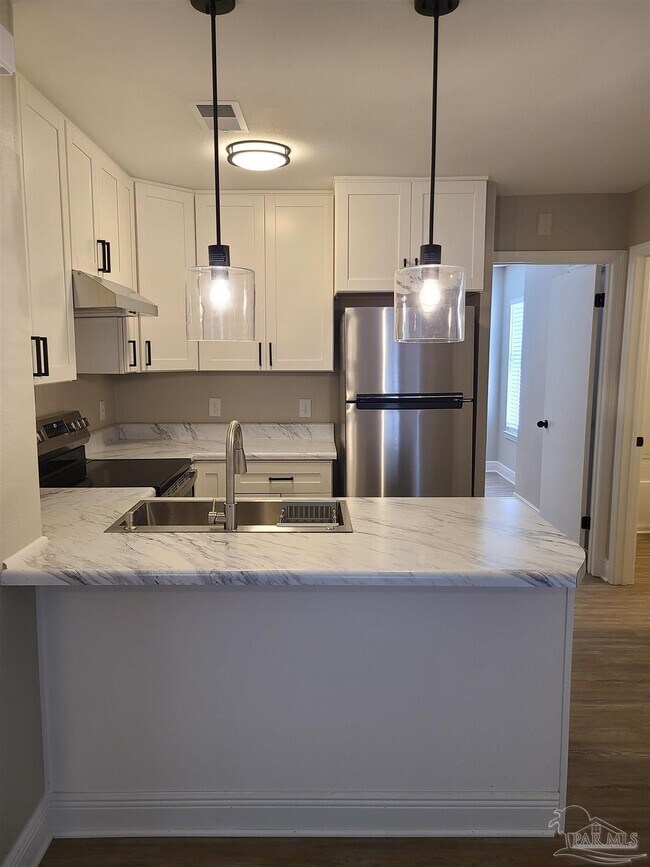 Building Photo - 501 E Burgess Rd