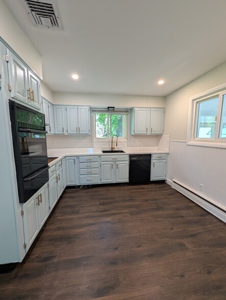 Building Photo - 15 N Forge Manor Dr