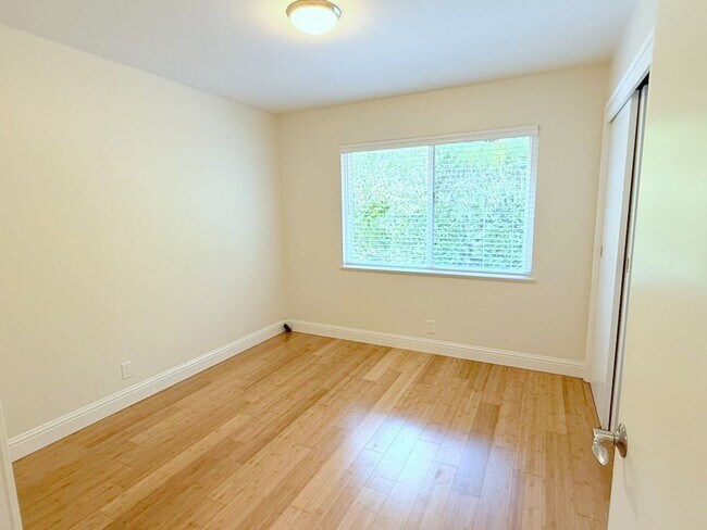 Building Photo - Remodeled One Story Home Located In Desirable Lafayette !