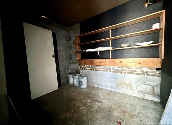Building Photo - 7013 Darnell St