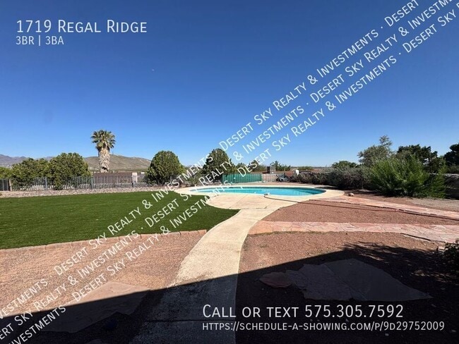 Building Photo - 1719 Regal Ridge St
