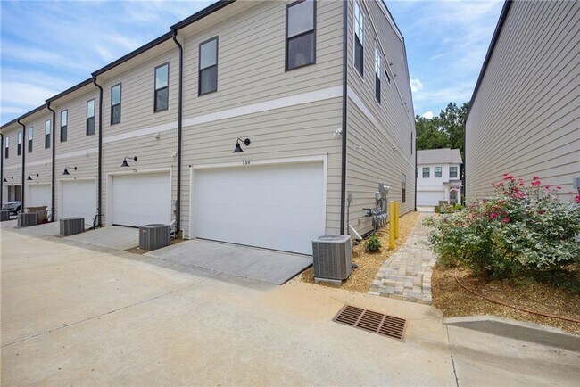 Building Photo - 730 Stickley Oak Way