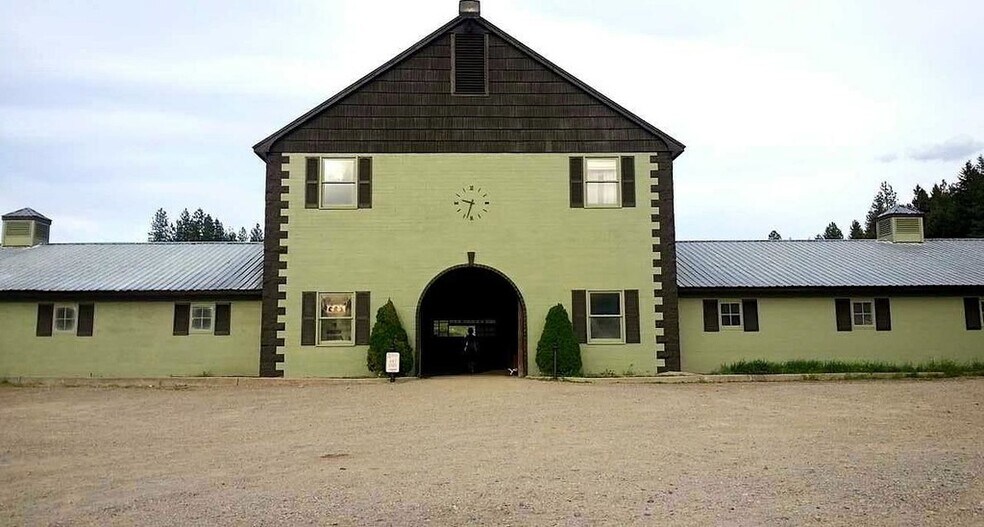 Apartment is upstairs (Front two windows are living room and Larger Bedroom. - 10102 N Fairview Rd